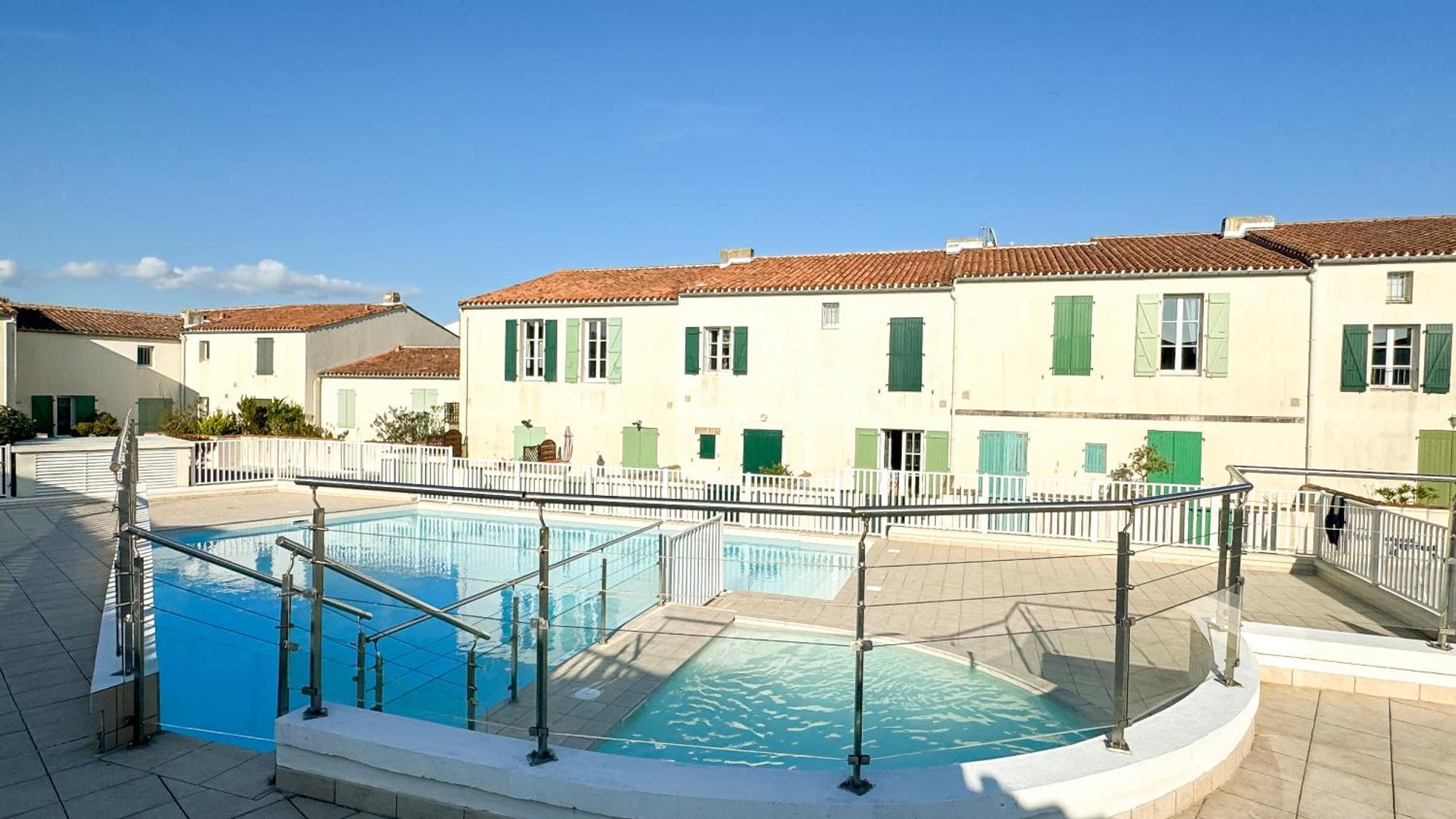 Jolie Maison A Etage En Residence Avec Piscine Saint-Martin-de-Re Ngoại thất bức ảnh